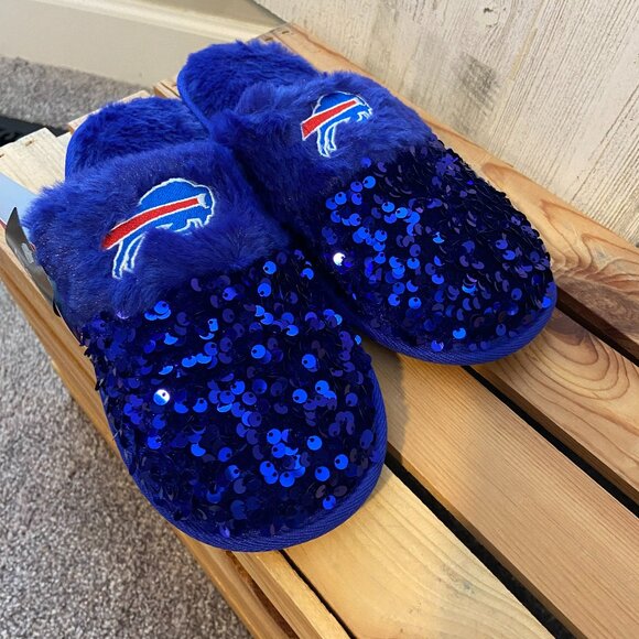 NWT NFL Buffalo Bills Women's Size Small 5/6 Sequin Fluffy Slippers - Picture 1 of 4